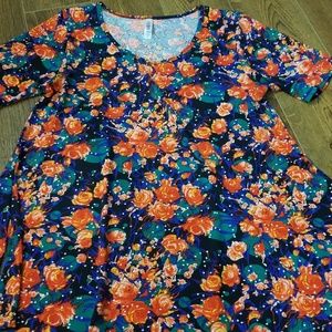 Lularoe perfect tee